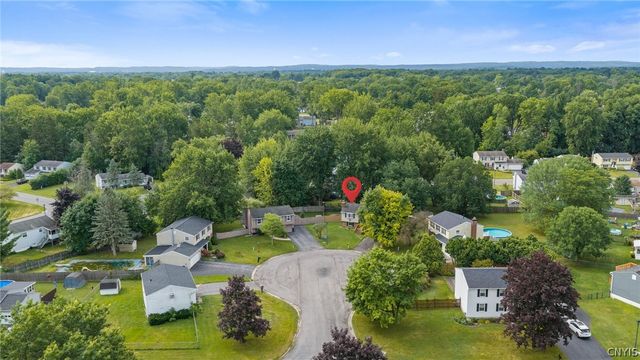 8056 Beacon Hill Circle, Clay, NY 13090