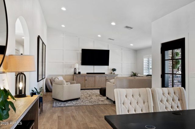 1441 E CAROLINE Lane, Tempe, AZ 85284