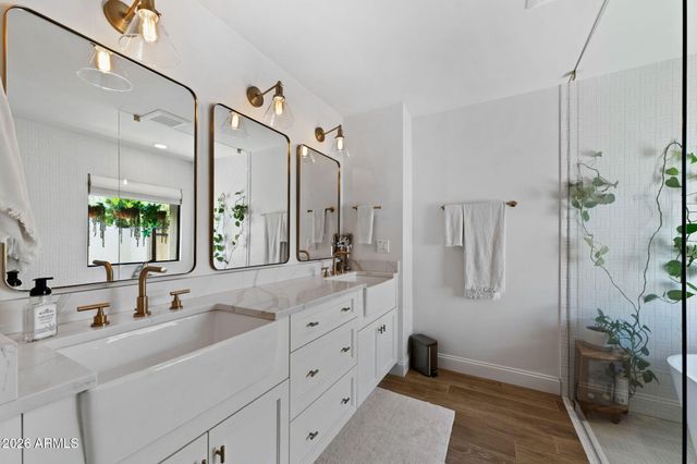 1441 E CAROLINE Lane, Tempe, AZ 85284