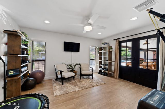 1441 E CAROLINE Lane, Tempe, AZ 85284