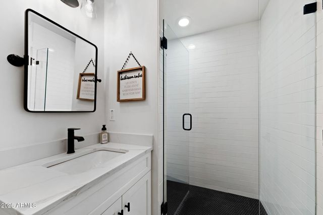 1441 E CAROLINE Lane, Tempe, AZ 85284