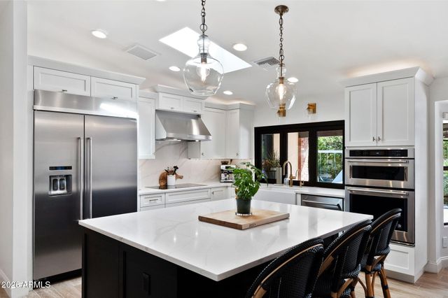 1441 E CAROLINE Lane, Tempe, AZ 85284