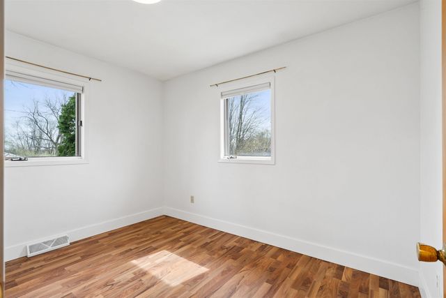 940 Littlefield Road, Waterloo, IA 50701
