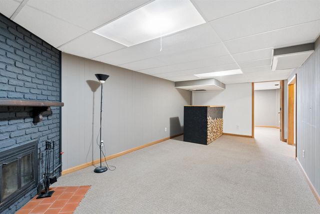940 Littlefield Road, Waterloo, IA 50701