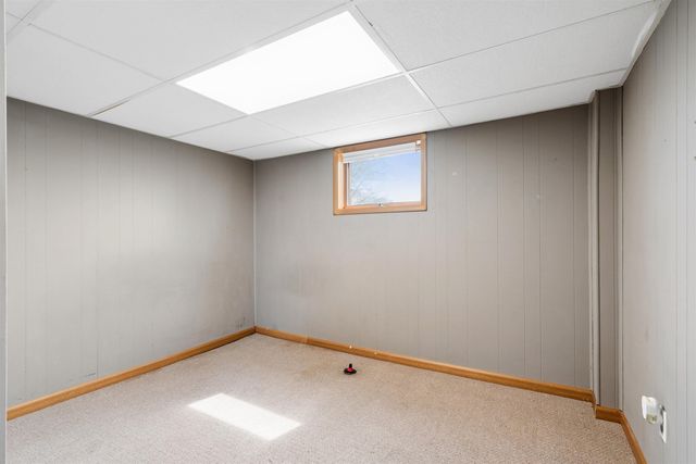 940 Littlefield Road, Waterloo, IA 50701