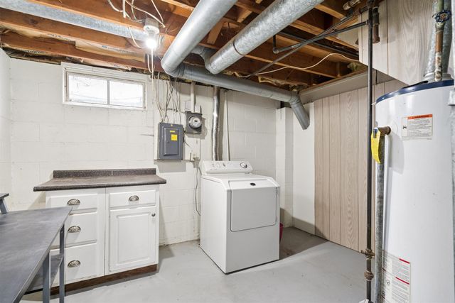 940 Littlefield Road, Waterloo, IA 50701