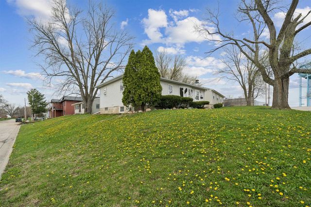 940 Littlefield Road, Waterloo, IA 50701