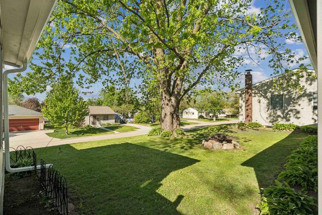 940 Littlefield Road, Waterloo, IA 50701