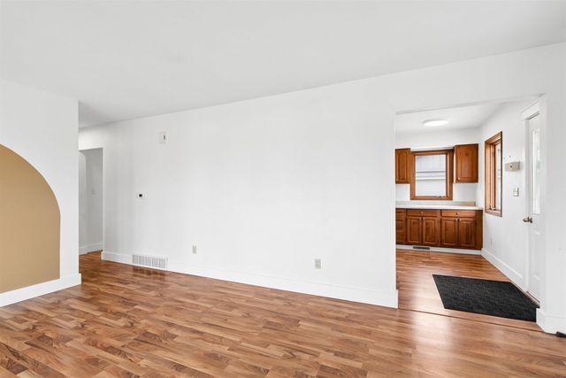 940 Littlefield Road, Waterloo, IA 50701