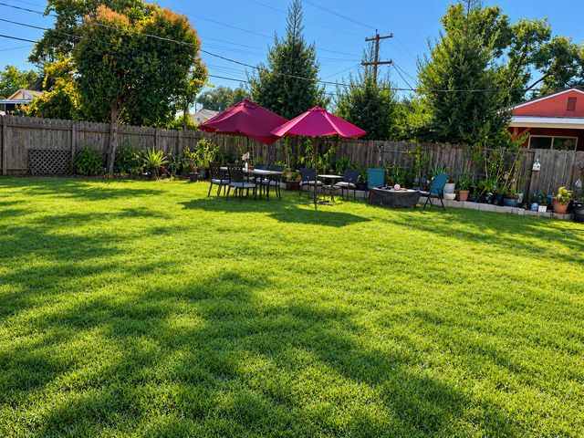 2514 W Monterey Ave, Stockton, CA 95204