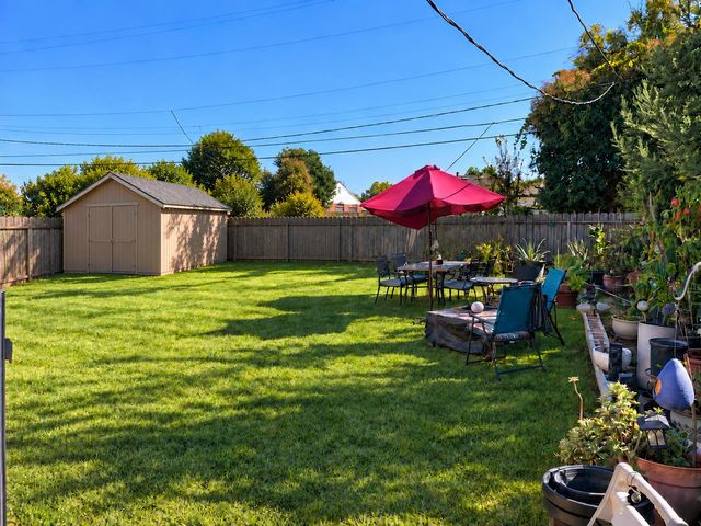 2514 W Monterey Ave, Stockton, CA 95204