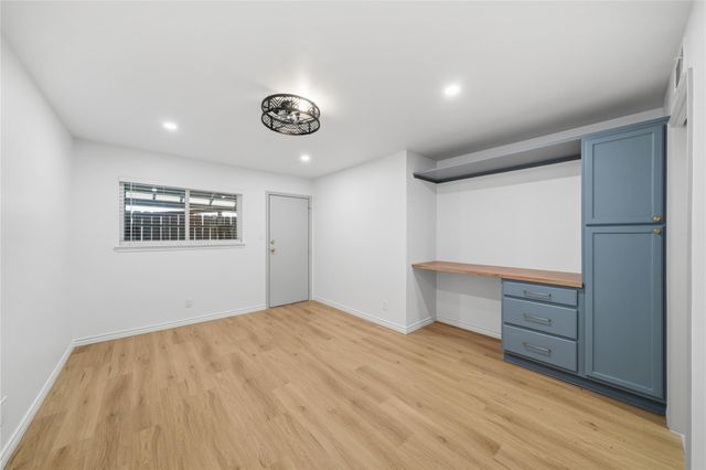1405 Shadowdale Drive 23, Houston, TX 77043