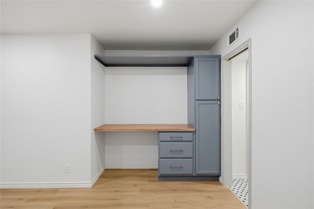1405 Shadowdale Drive 23, Houston, TX 77043