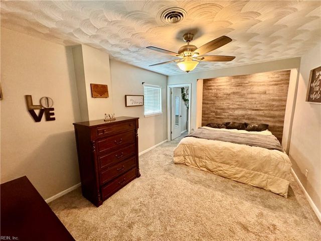 4732 Bunker Hill LN, Virginia Beach, VA 23462