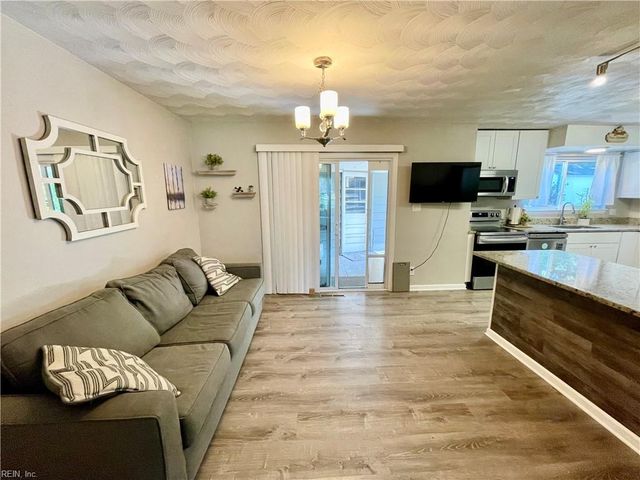 4732 Bunker Hill LN, Virginia Beach, VA 23462