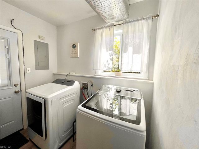 4732 Bunker Hill LN, Virginia Beach, VA 23462