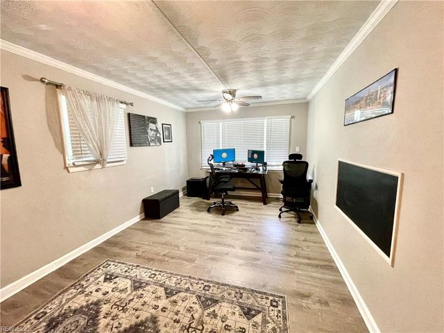 4732 Bunker Hill LN, Virginia Beach, VA 23462