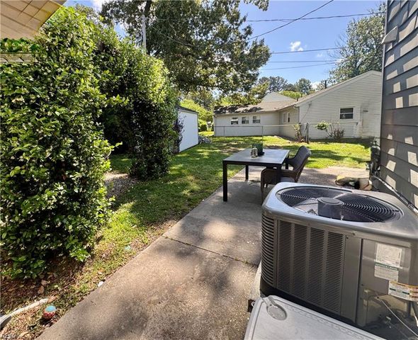 4732 Bunker Hill LN, Virginia Beach, VA 23462