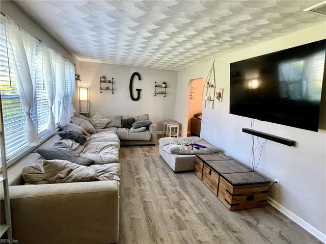 4732 Bunker Hill LN, Virginia Beach, VA 23462