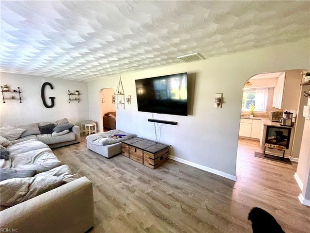 4732 Bunker Hill LN, Virginia Beach, VA 23462