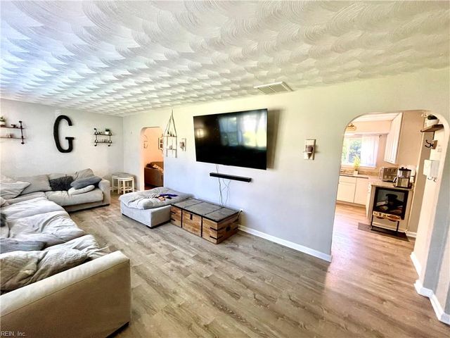 4732 Bunker Hill LN, Virginia Beach, VA 23462