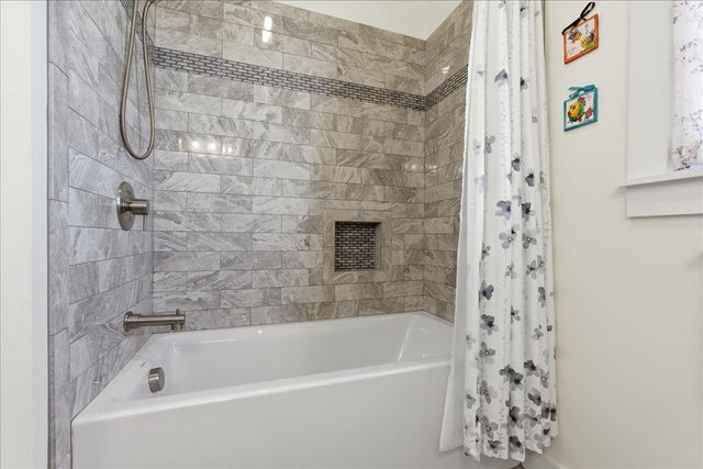 405 Harriet Drive B, Georgia, VT 05478
