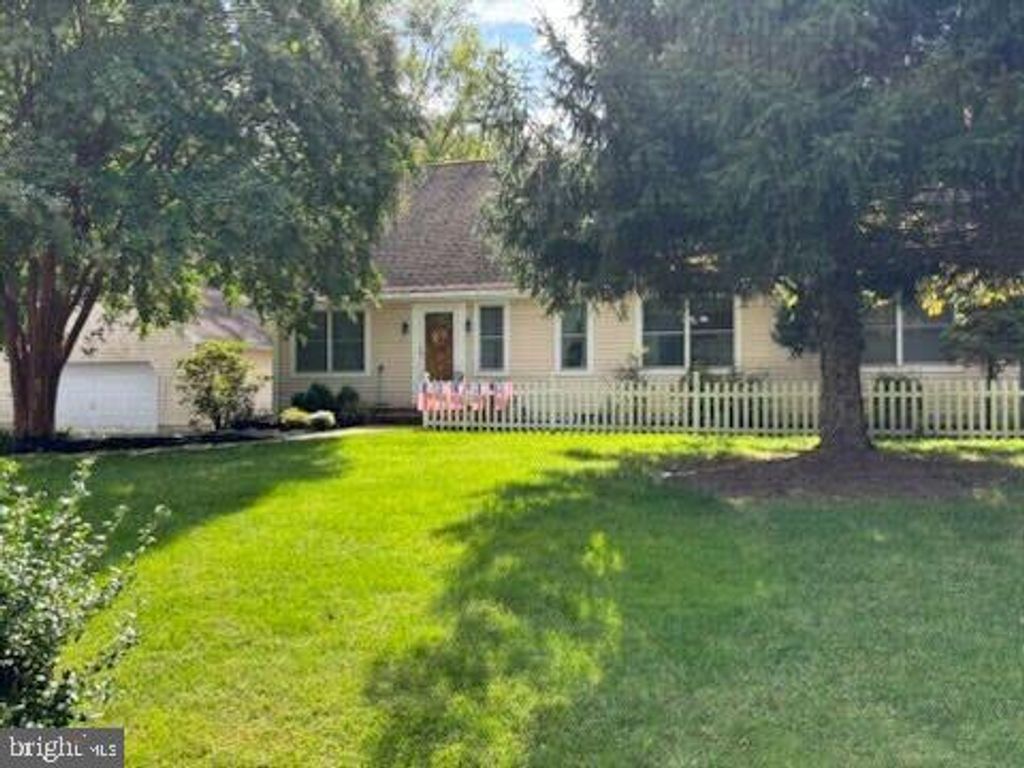 3552 RED LION RD, Bear, DE 19701