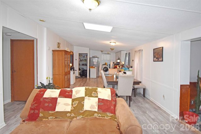 1515 States Avenue, Morganton, NC 28655