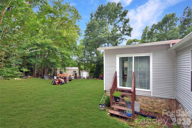 1515 States Avenue, Morganton, NC 28655