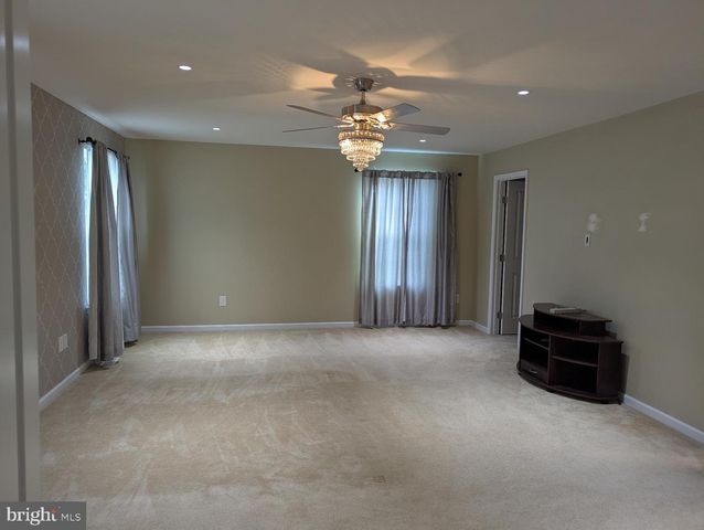 14 VIOLET CT, Woodbury, NJ 08096