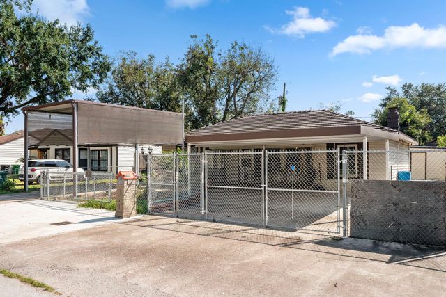 56 Wellford Street, Houston, TX 77022