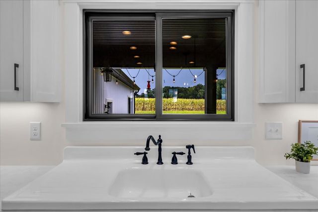 781 Brassfield Rd, Hillsboro, TN 37342
