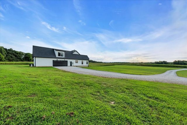 781 Brassfield Rd, Hillsboro, TN 37342