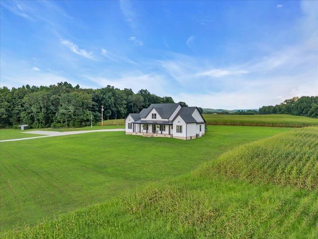 781 Brassfield Rd, Hillsboro, TN 37342