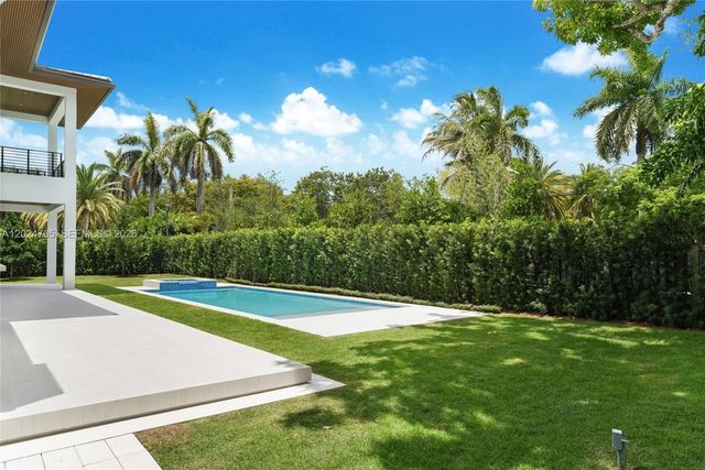 9405 SW 72nd Ct, Pinecrest, FL 33156