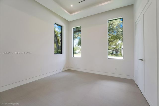 9405 SW 72nd Ct, Pinecrest, FL 33156