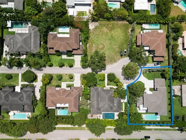 9405 SW 72nd Ct, Pinecrest, FL 33156