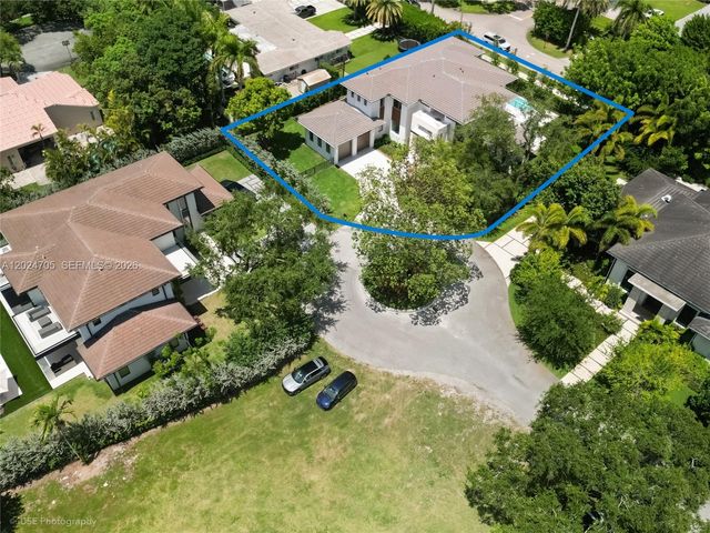 9405 SW 72nd Ct, Pinecrest, FL 33156