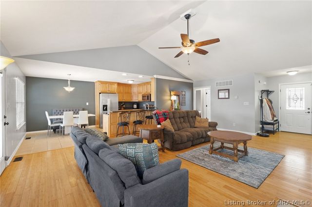 3106 Timberlake Court, Jeffersonville, IN 47130