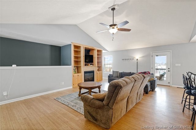 3106 Timberlake Court, Jeffersonville, IN 47130