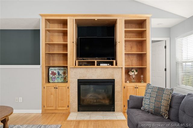 3106 Timberlake Court, Jeffersonville, IN 47130