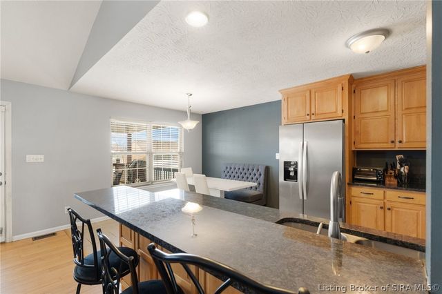 3106 Timberlake Court, Jeffersonville, IN 47130