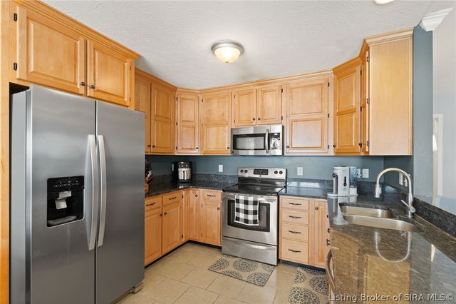 3106 Timberlake Court, Jeffersonville, IN 47130