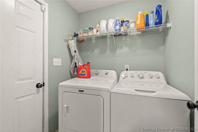 3106 Timberlake Court, Jeffersonville, IN 47130