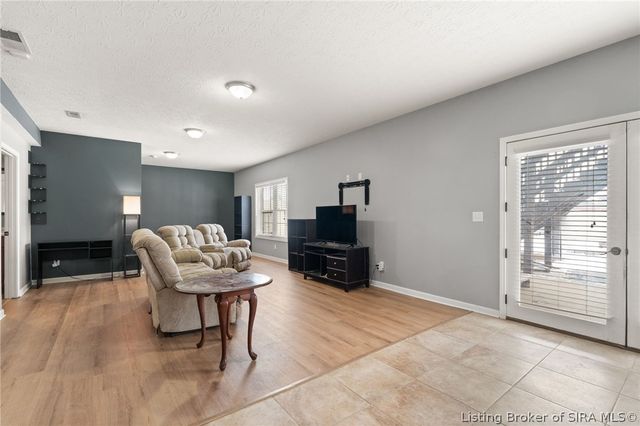 3106 Timberlake Court, Jeffersonville, IN 47130