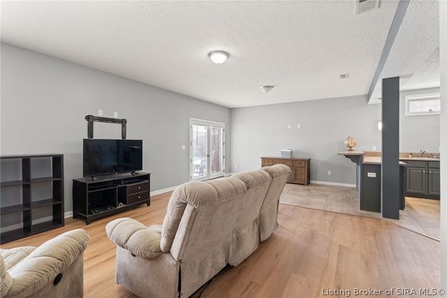 3106 Timberlake Court, Jeffersonville, IN 47130