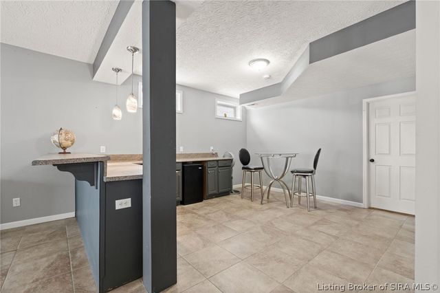 3106 Timberlake Court, Jeffersonville, IN 47130