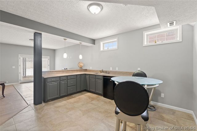 3106 Timberlake Court, Jeffersonville, IN 47130