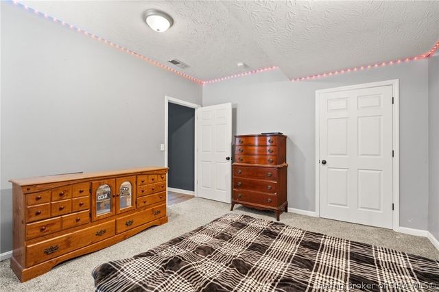 3106 Timberlake Court, Jeffersonville, IN 47130