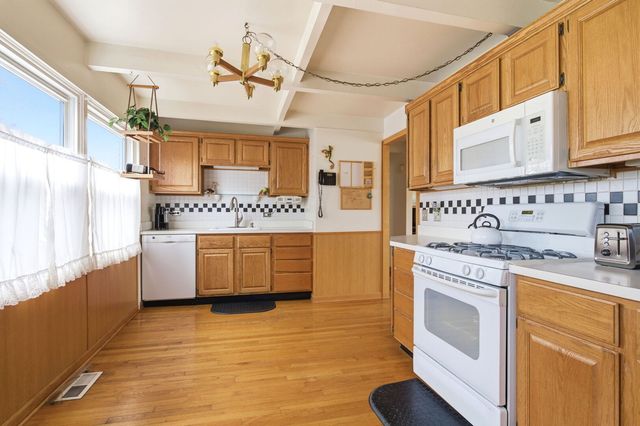 155 E Madison Street, Elmhurst, IL 60126